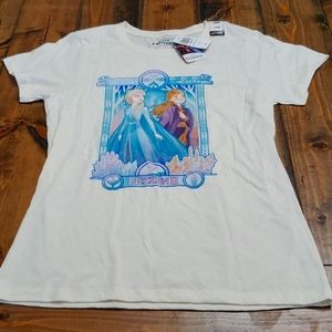 Disney Frozen II Womens L Tee Elsa and Anna
